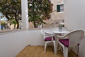 Apartments and Rooms Jakov