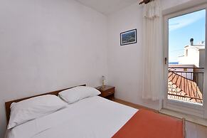Apartments and Rooms Jakov