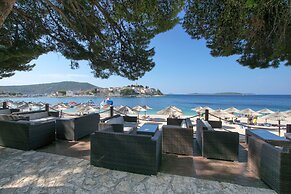Apartments and Rooms Jakov
