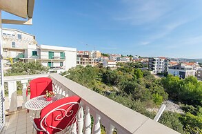 Apartment and Rooms Radojka