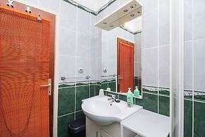 Apartment and Rooms Radojka