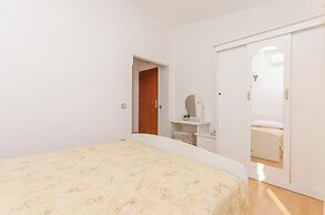 Apartment and Rooms Radojka