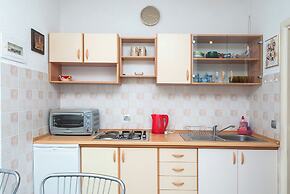 Apartment and Rooms Radojka