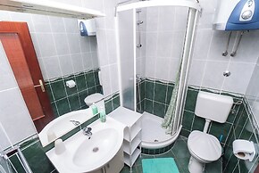 Apartment and Rooms Radojka