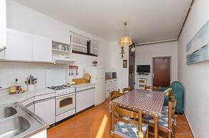 Apartment and Rooms Radojka