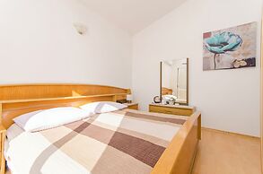 Apartment and Rooms Radojka