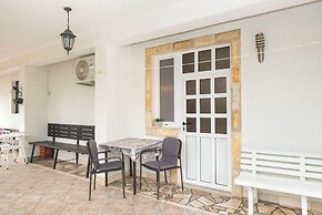 Apartment and Rooms Radojka