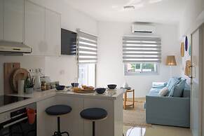 Phaedrus Living: Seaside Luxury Flat Lighthouse 68