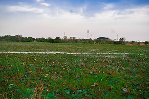 Lotus Chalets Eco Hotel