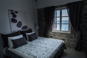 Olive Press Hotel & Apartments