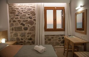 Olive Press Hotel & Apartments