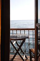 Olive Press Hotel & Apartments