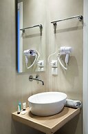 Olive Press Hotel & Apartments