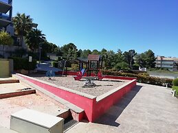 Residencial Paradise Village B