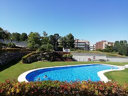 Residencial Paradise Village B