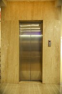 Hotel Madhuri Executive