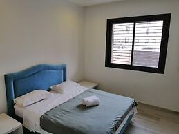 Luxurious flat with private garden