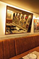 4Cardinal's Boutique