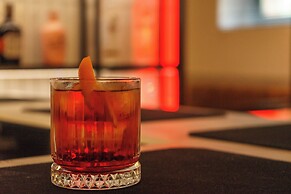 4Cardinal's Boutique