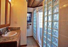 Cocotal Inn and Cabanas