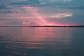 Viking Bay Resort & Lodge