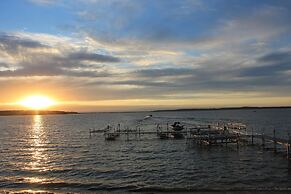 Viking Bay Resort & Lodge