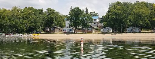 Viking Bay Resort & Lodge