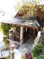 Cottage and Chalet Pr Klemuc