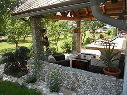 Cottage and Chalet Pr Klemuc