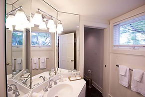 The Farmhouse at Veritas