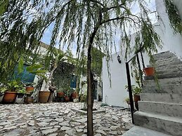 Casa Blanco by Barrio Mexico
