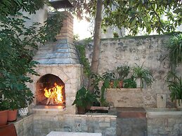 Apartment and Room Ivica