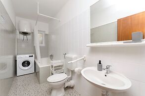 Apartments and Rooms Antee