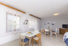 Apartments and Rooms Antee