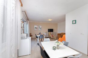 Apartments and Rooms Antee