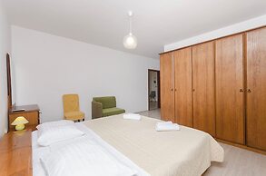 Apartments and Rooms Antee
