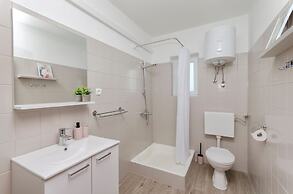 Apartments and Rooms Antee