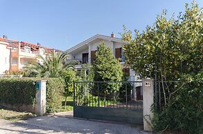 Apartments and Rooms Antee