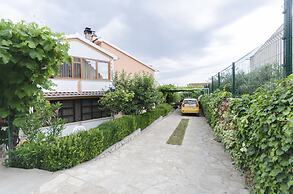 Apartment Peaceful Green Oasis
