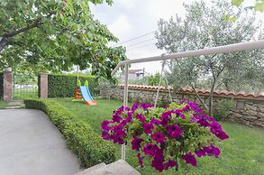 Apartment Peaceful Green Oasis