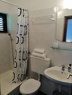 Apartments and Room Caric