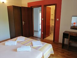 Apartments and Room Caric
