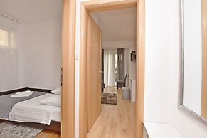 Apartment Mate
