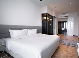 Expressionz Starlight Suites by MyKey