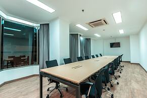 Super OYO Townhouse 2 Hotel Gunung Sahari