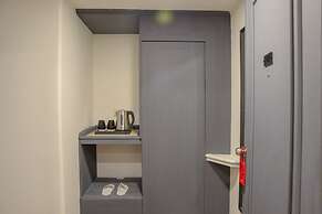 Super OYO Townhouse 2 Hotel Gunung Sahari