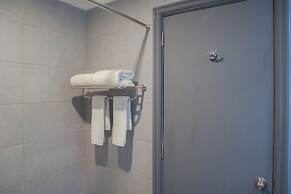 Super OYO Townhouse 2 Hotel Gunung Sahari