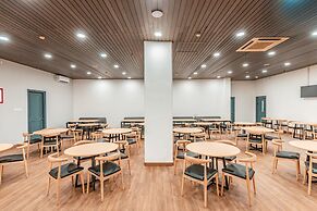 Super OYO Townhouse 2 Hotel Gunung Sahari