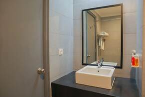 Super OYO Townhouse 2 Hotel Gunung Sahari