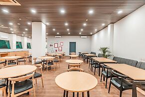 Super OYO Townhouse 2 Hotel Gunung Sahari